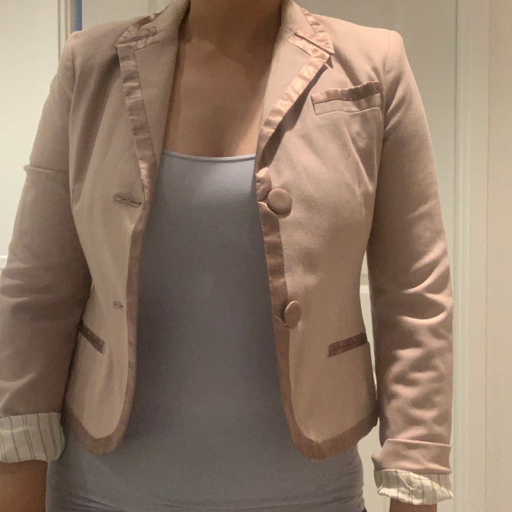 Light pink Marc Jacobs blazer w satin piping Sz 8